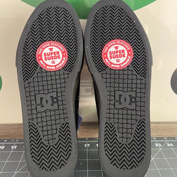 NWT Men's DC Skate Shoes - Picture 4 of 4